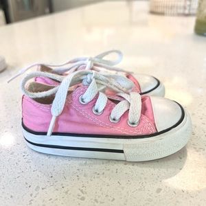 Converse size 4 toddler shoes